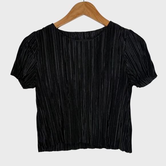 Lulus Albright XS Black Satin Pleated Top Short Sleeve Cropped Blouse Minimalist - Picture 2 of 7